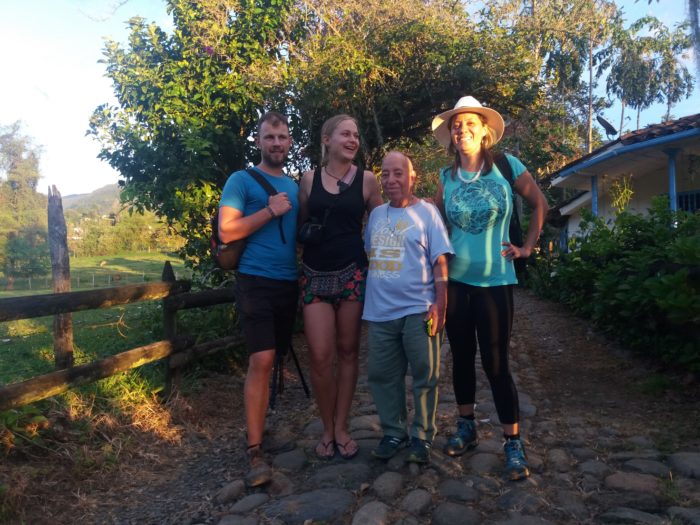 Photo avec Saga, notre guide local à Jardin 